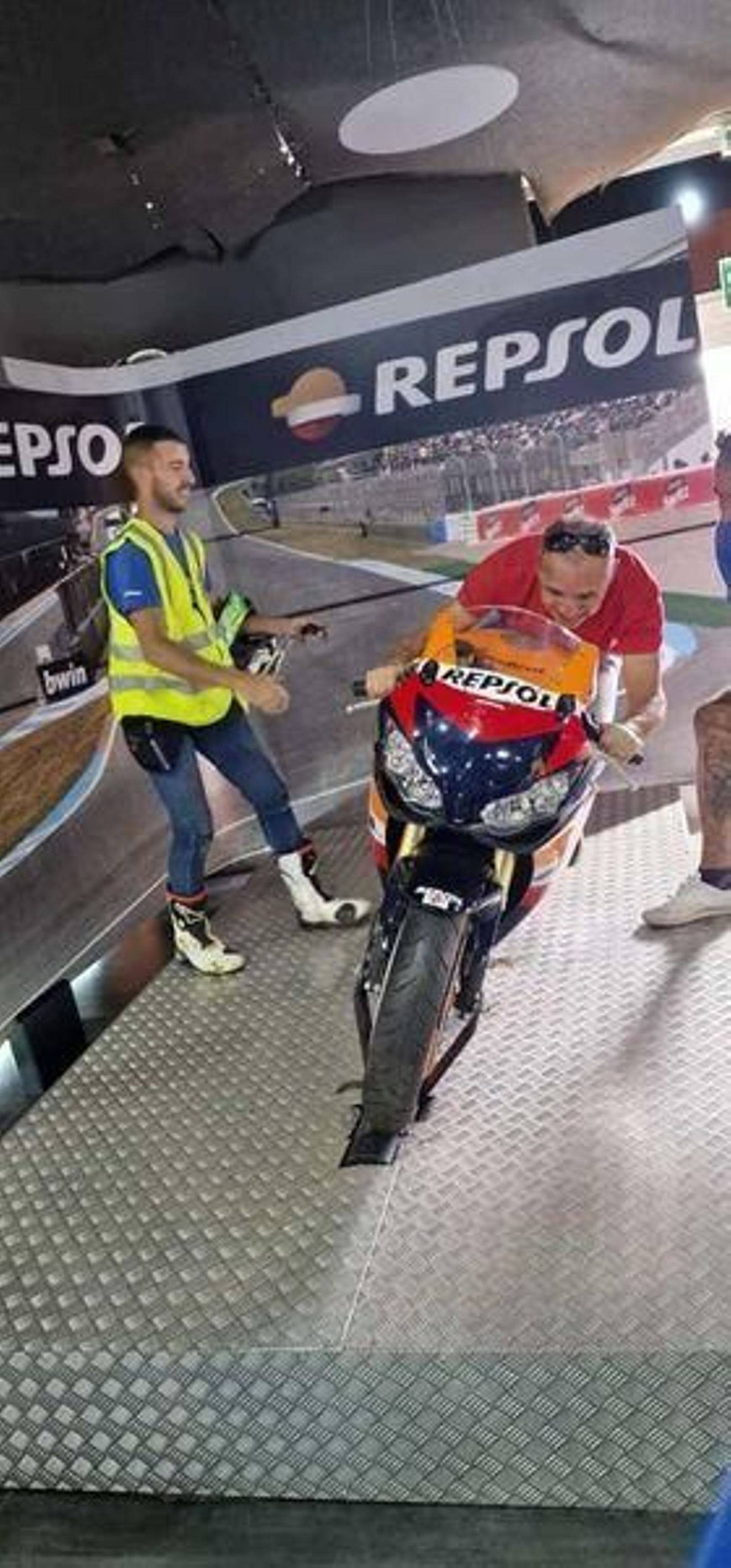 Personas ciegas, en moto por Jerez y el Circuito con Los Viñis