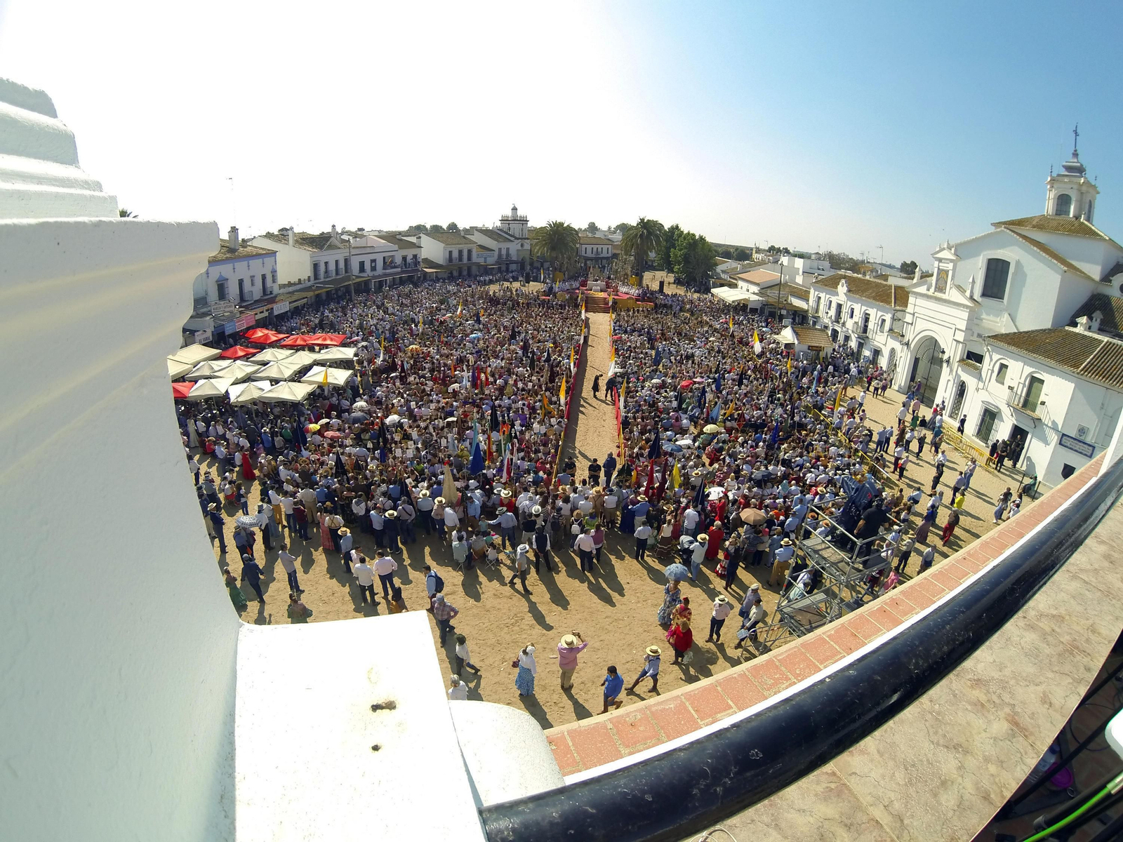 Las imágenes de la Misa de Pentecostés en El Rocío