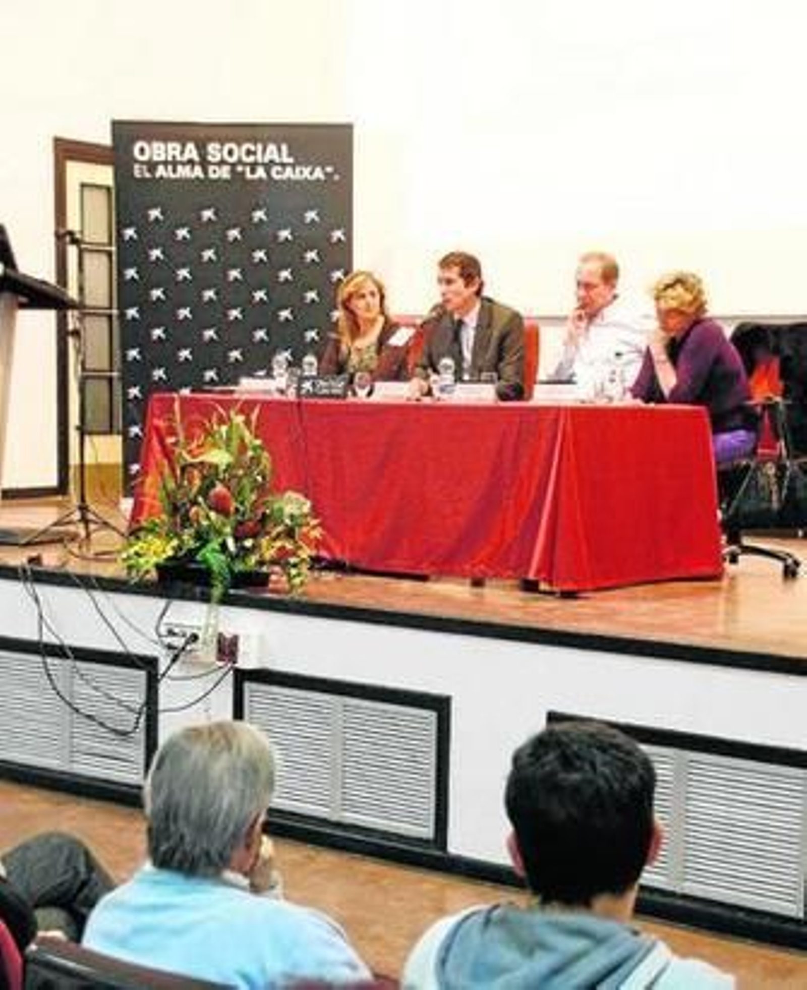Miguel Ángel Palanco y César L. Carini con las concejalas Pilar Ortega y Rafaela Abad.