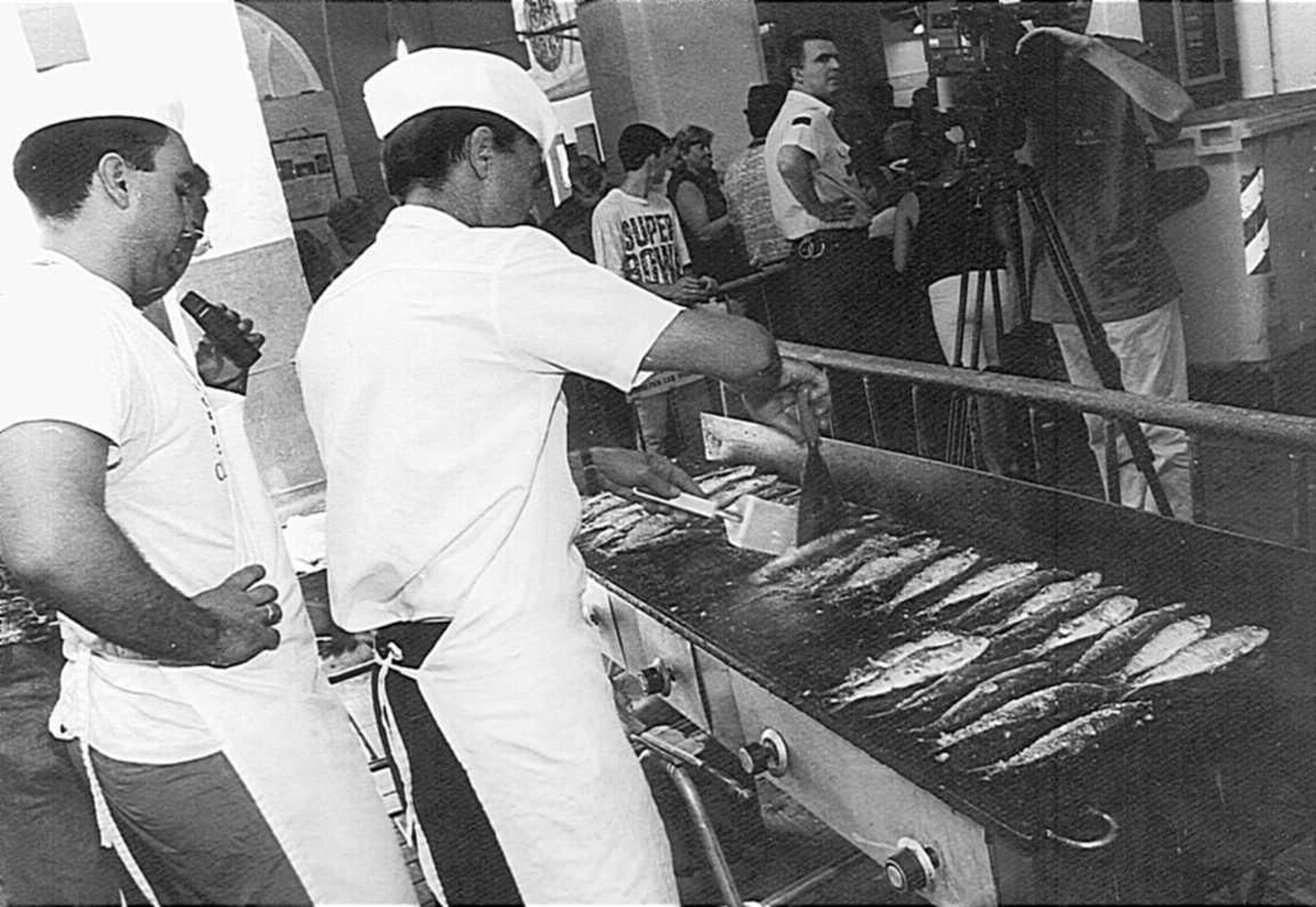 Degustación gastronómica en el Mercado de Abastos, en 1997