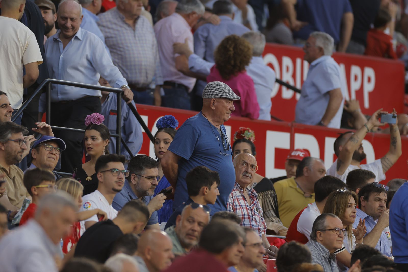 Búscate en las fotos del Sevilla -Villarreal