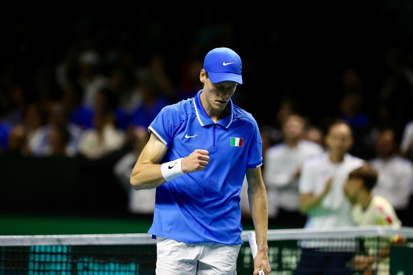 Jannik Sinner lleva a Italia a la final de la Copa Davis tras ganar a De Miñaur