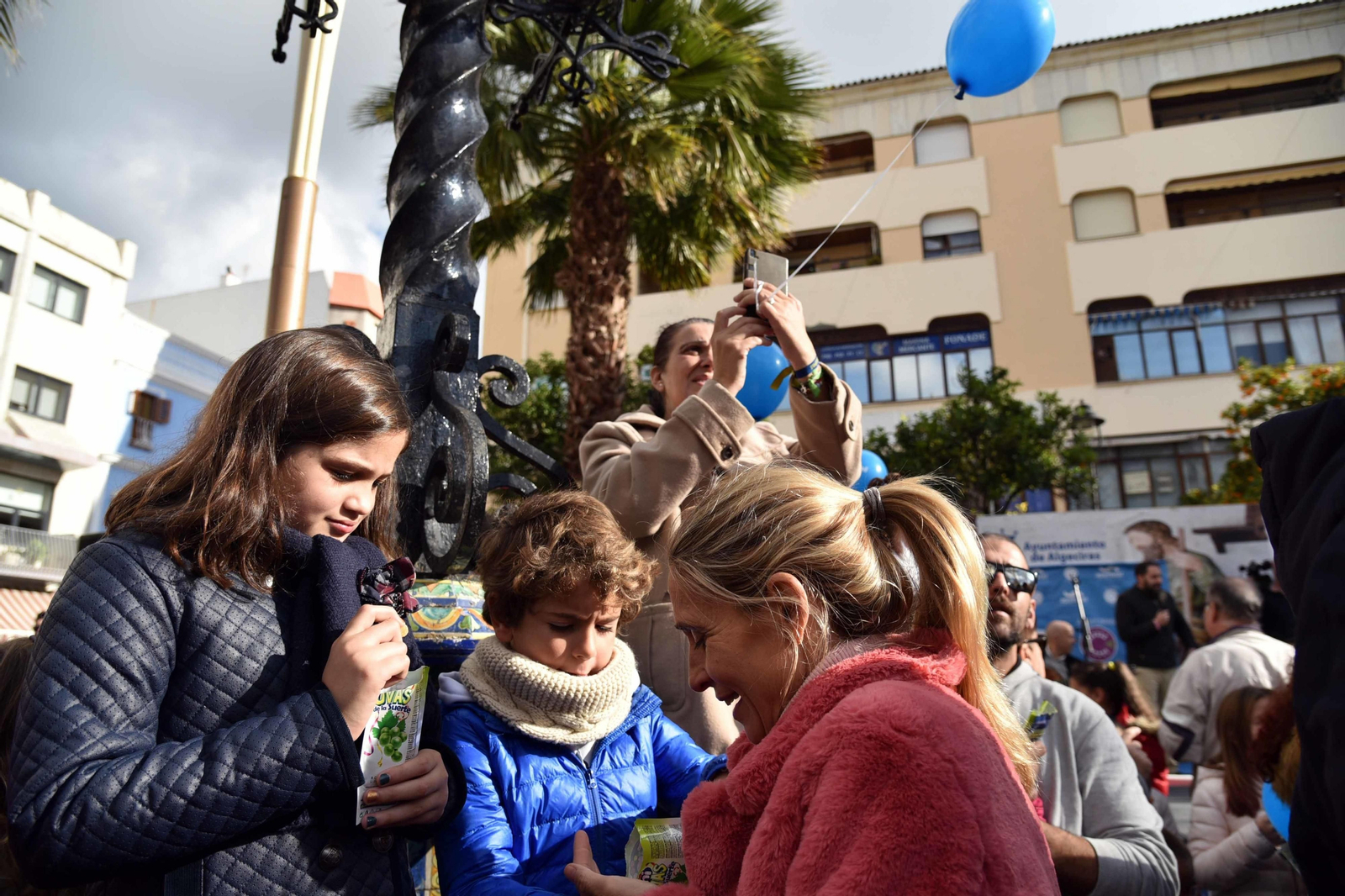 Homenaje al Reloj de la Palma y campanadas Infantiles