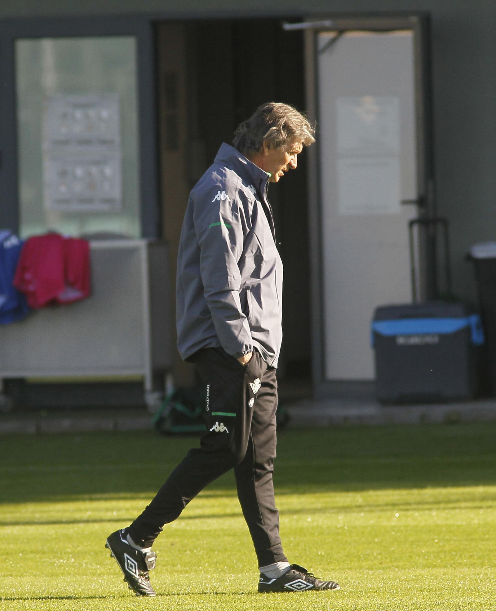 Pellegrini, pensativo, en el entrenamiento.