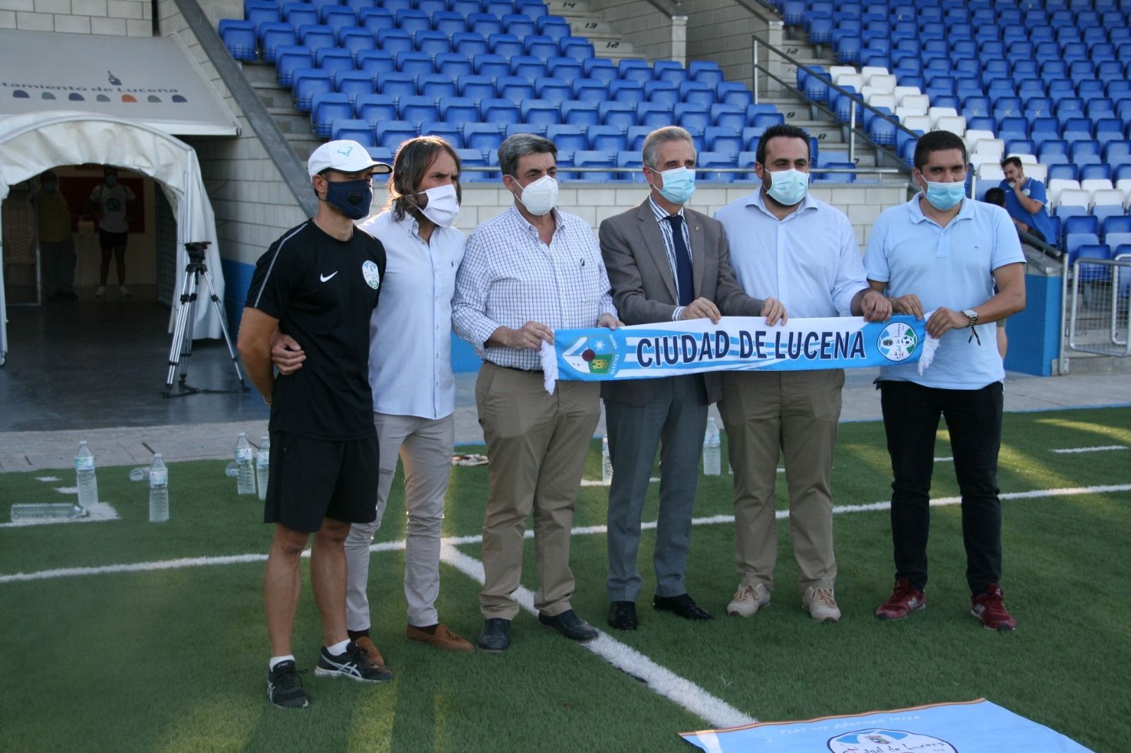 Dimas Carrasco, Juani, José Luis Ortiz, Juan Pérez, Jorge Torres y Alberto Lora, en el Ciudad de Lucena.