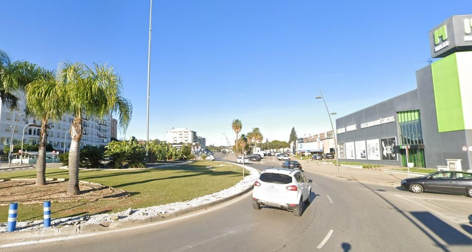 Antigua parcela de Suinve, donde actualmente se está construyendo ya el nuevo McDonald's de Jerez.