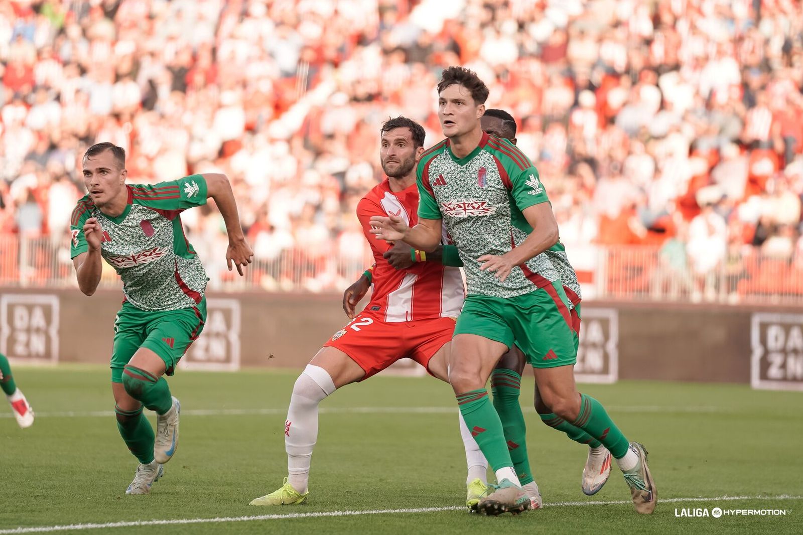 Los exrojiblancos Miguel Rubio y Brau, durante el partido de la pasada temporada ante el Almería.