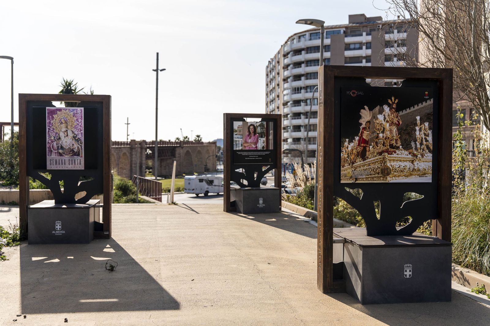 Exposición "La otra mirada" de los Fotógrafos Cofrades de Almería Focoal, en imágenes