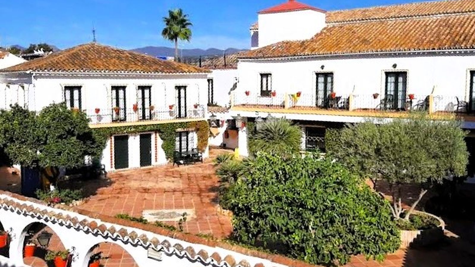 Plaza Pueblo Andaluz.