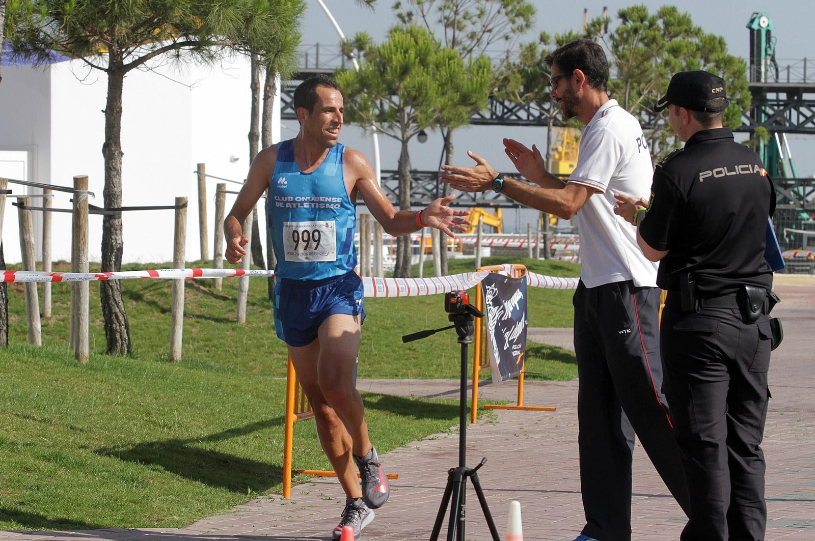 Imágenes de la Carrera Solidaria Ruta 091 organizada por la Policía Nacional