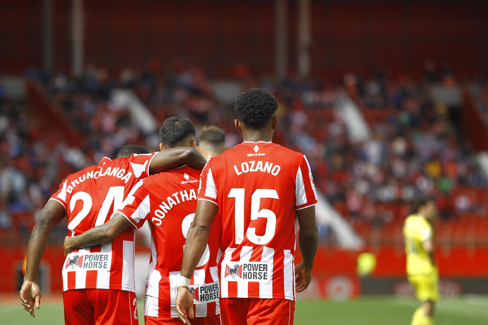 Las mejores imágenes del partido de fútbol U.D. Almería-Villarreal C.F.