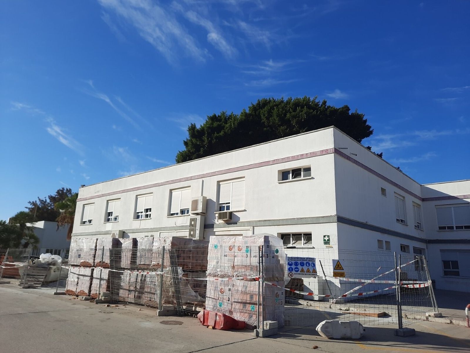 El edificio que acogerá el centro de formación de maquinistas de Renfe en Málaga.