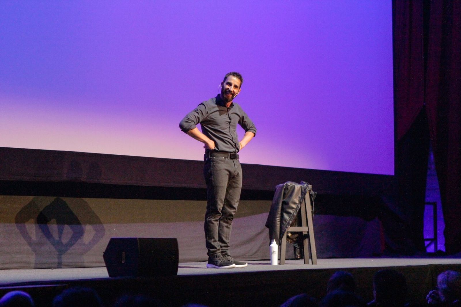 Dani Rovira sobre el escenario.