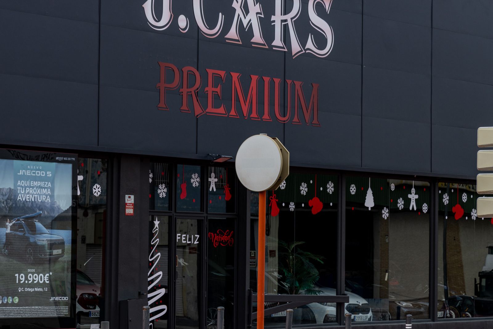 El estado de deterioro del polígono de Los Olivares