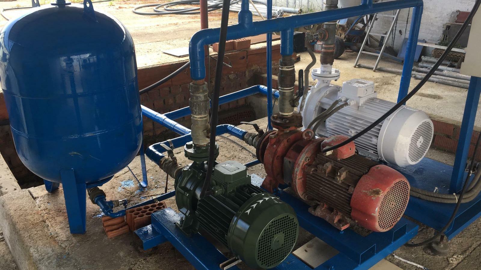 Aparatos que se han colocado nuevos o se han reparado para mejorar el riego de los campos.