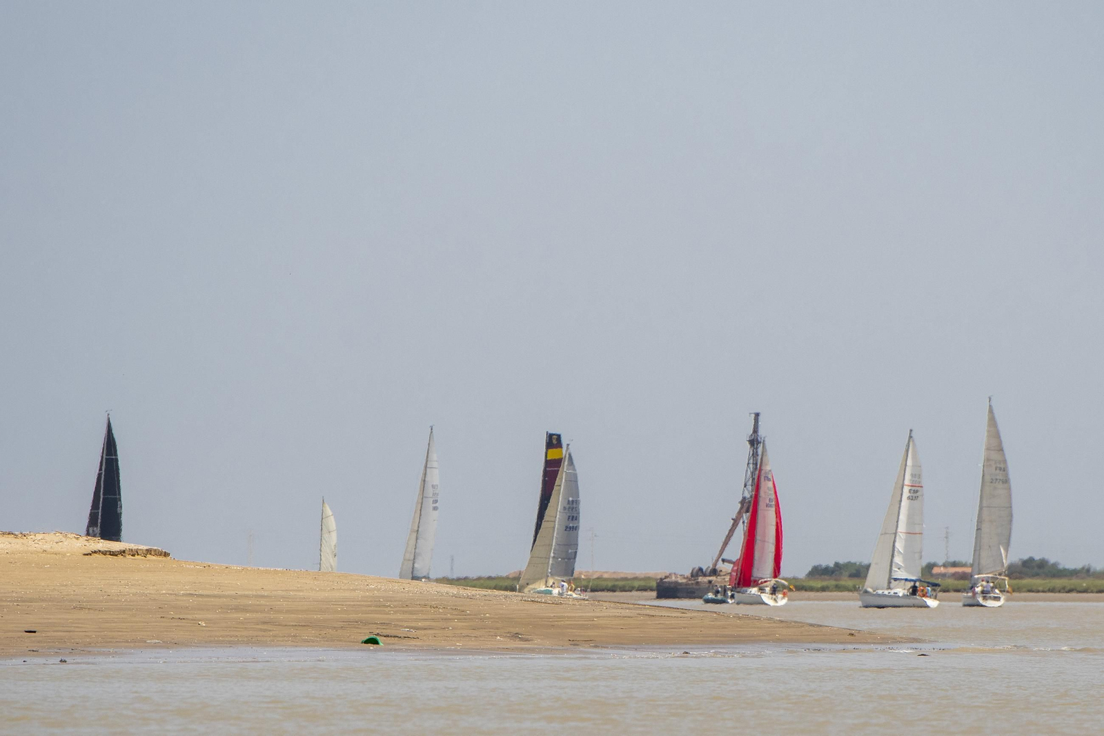 Las espectaculares fotos del Ascenso a Vela del Guadalquivir