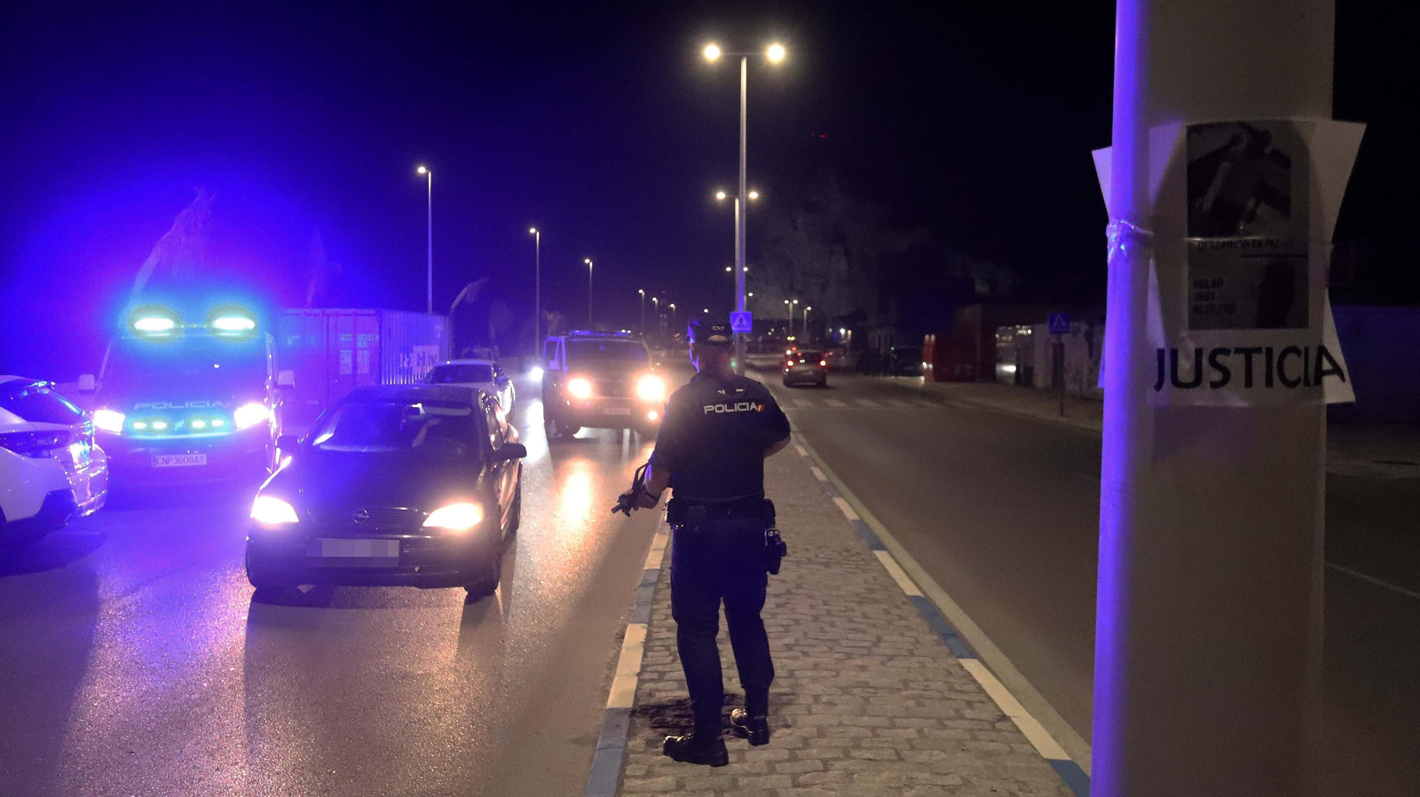 Fotos de una noche de patrulla con la Policía Nacional en La Línea