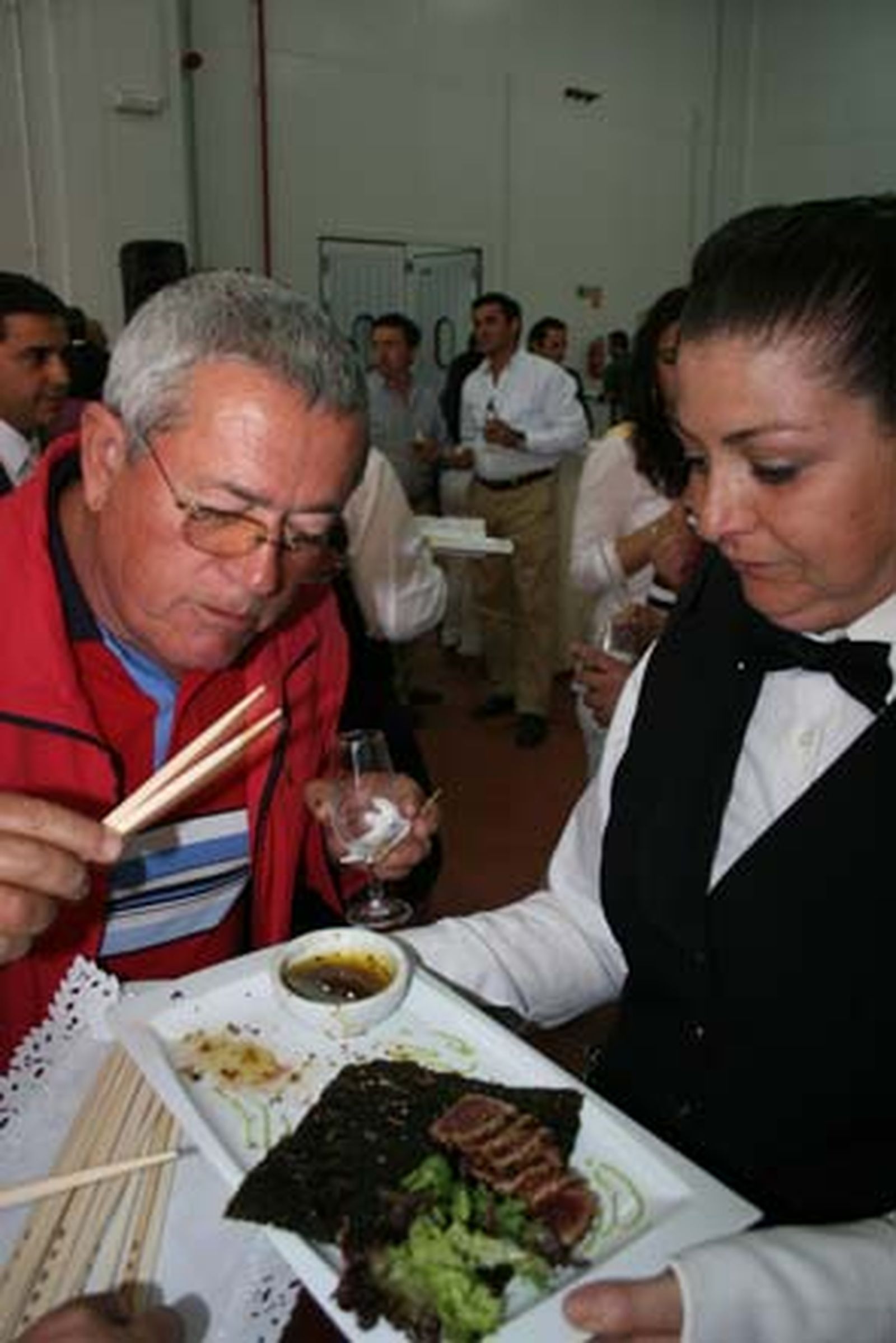 Clara Aguilera inaugura la nueva fábrica de salazones y conservas Herpac, en Barbate

Foto: Manuel Aragon Pina