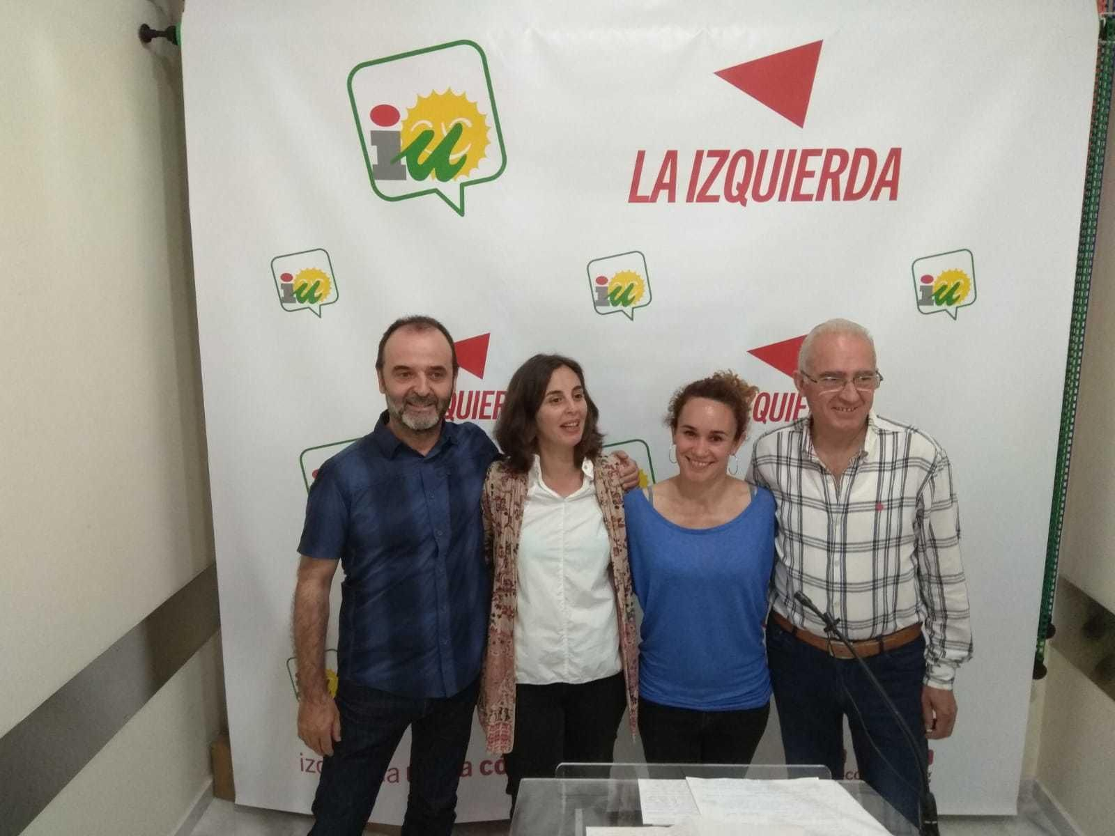 Liñán, segunda por la izquierda, tras la rueda de prensa.