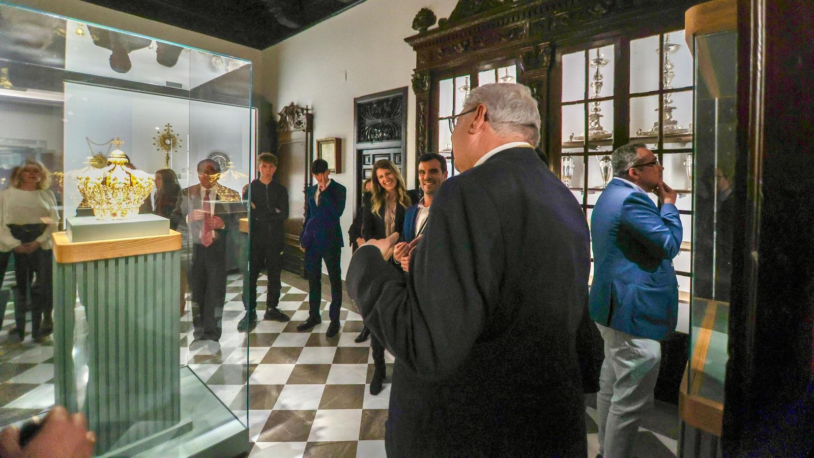 La Virgen de las Angustias abre su museo con los tesoros acumulados durante 500 años de historia