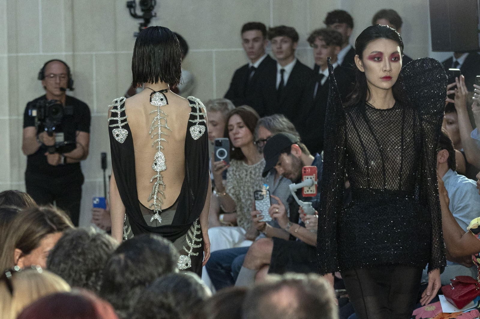 Las mejores imágenes del desfile de Juana Martín en París