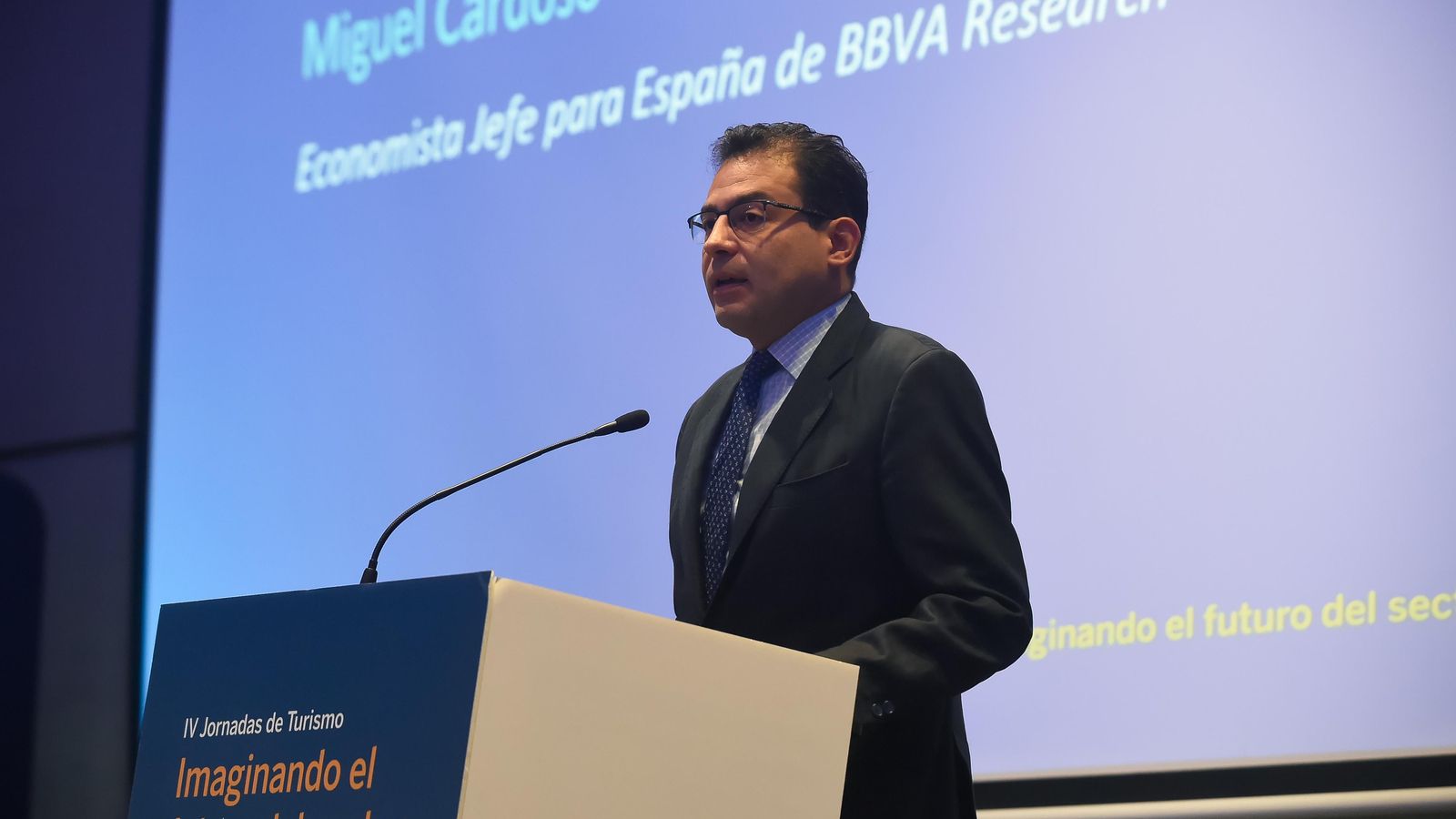 Miguel Cardoso, economista jefe para España de BBVA Research, interviene en las jornadas. Miguel Cardoso, economista jefe para España de BBVA Research, interviene en las jornadas.