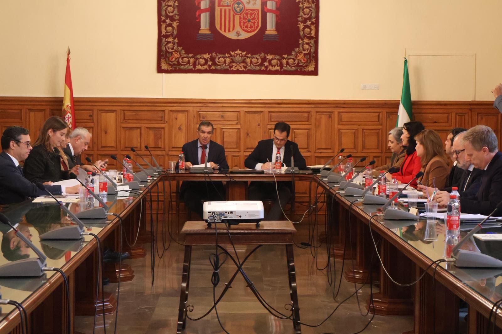 Comisión mixta celebrada en el TSJA, con sede en Granada.