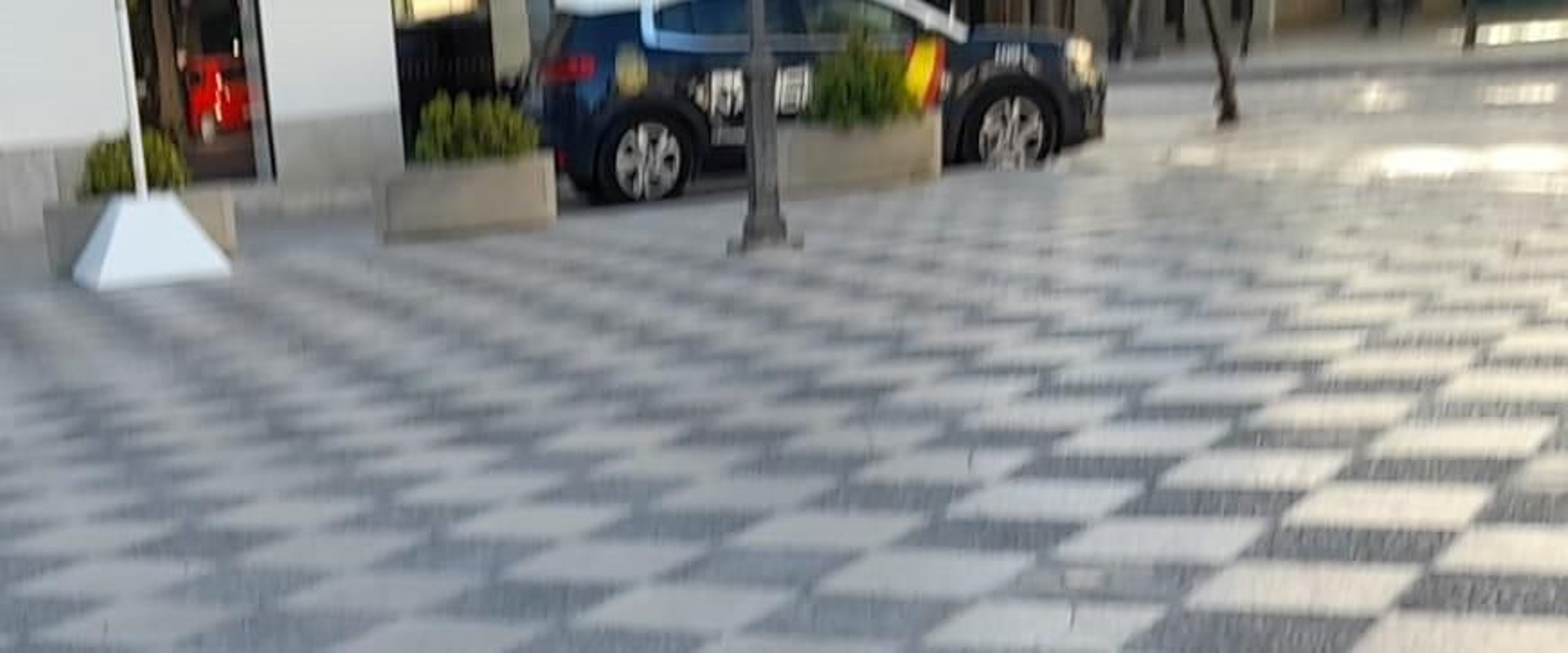 La patrulla de la Policía Nacional en el lugar de los hechos