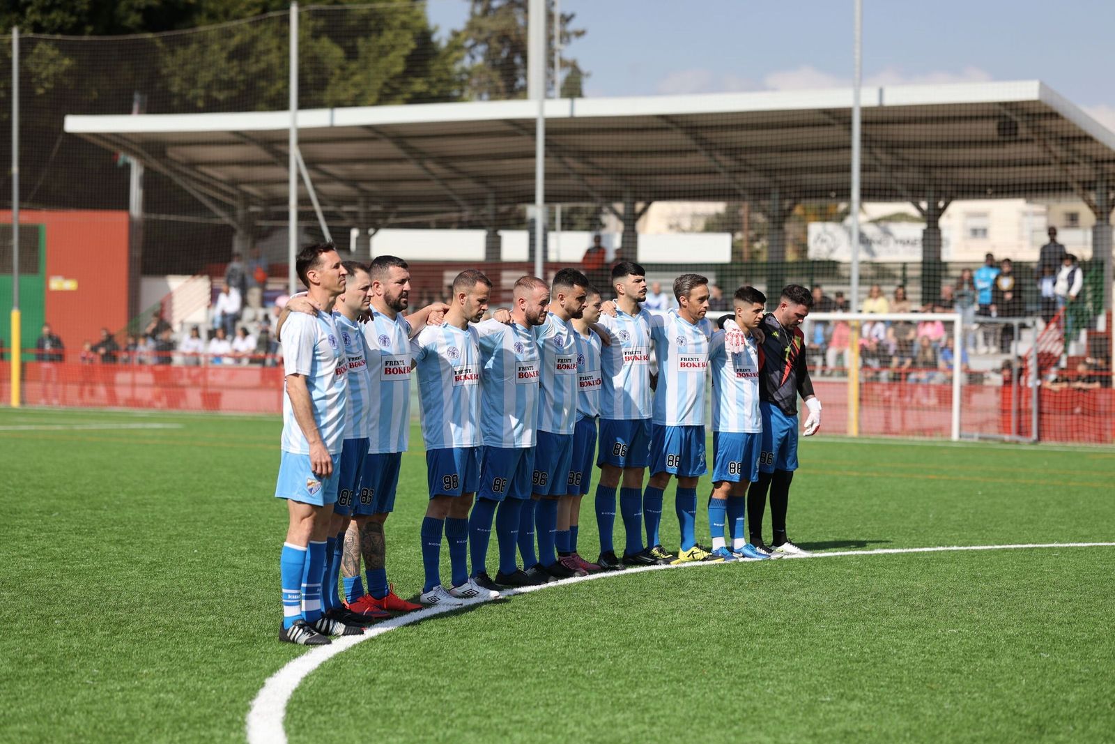 Leyendas del Málaga CF se reúnen en el césped