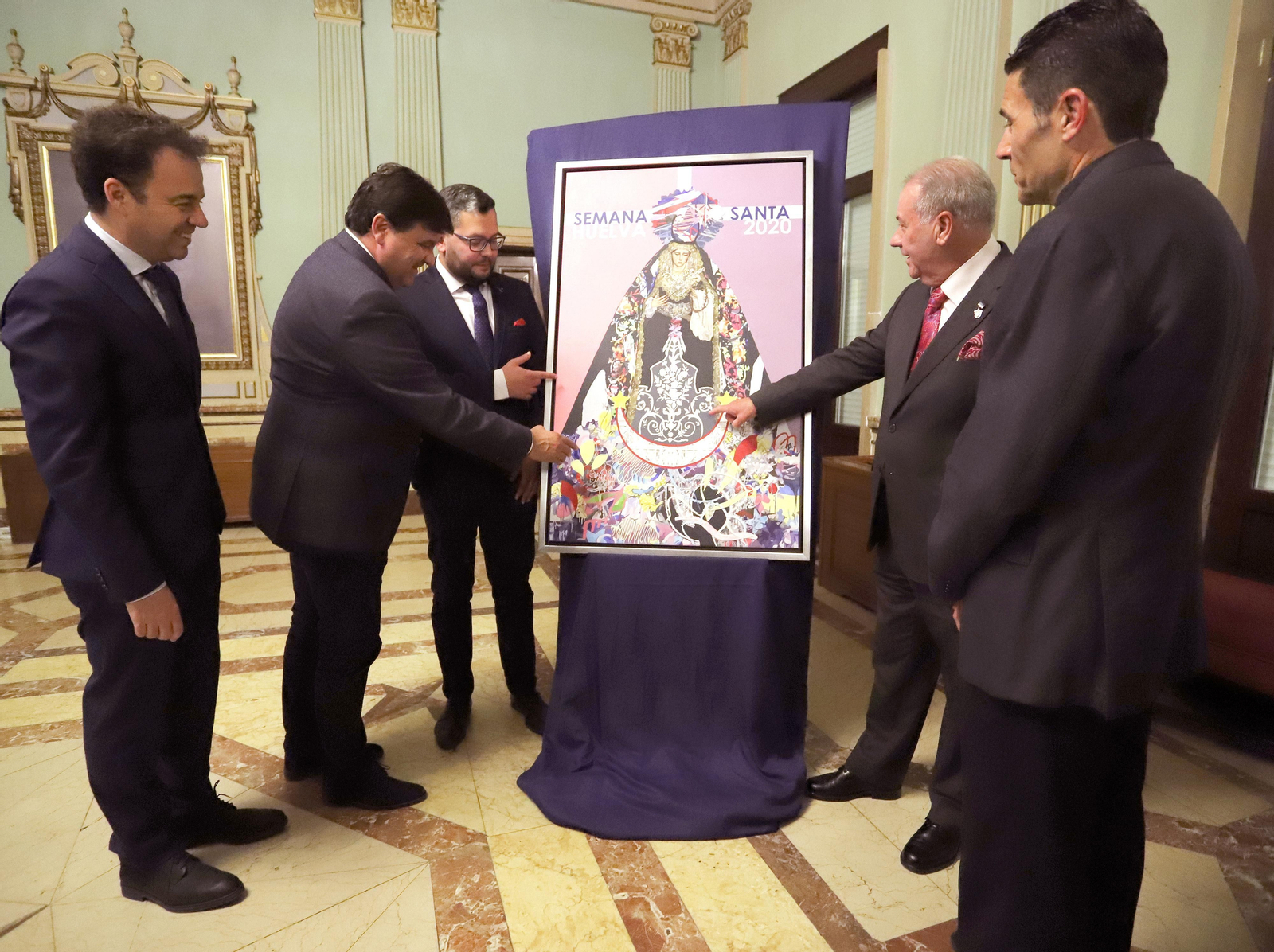 Imágenes de la presentación del cartel de la Semana Santa de Huelva de 2020