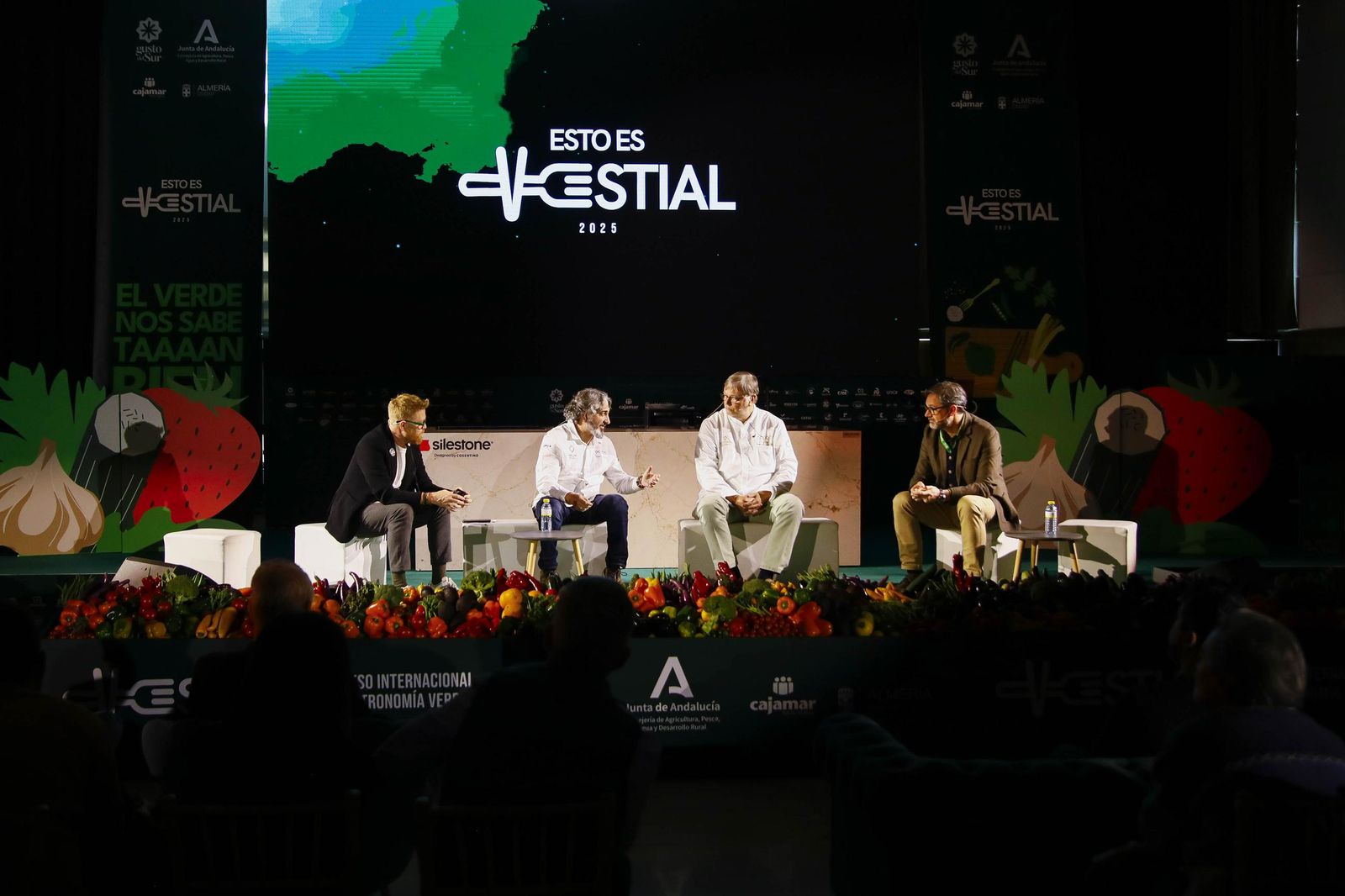 Imágenes del último día del Congreso Internacional Vestial 2025 en el Palacio del Toyo