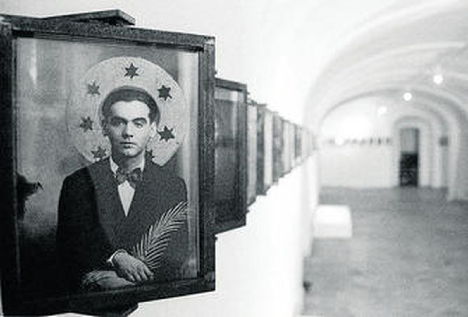 Imágenes de una exposición de Lorca.