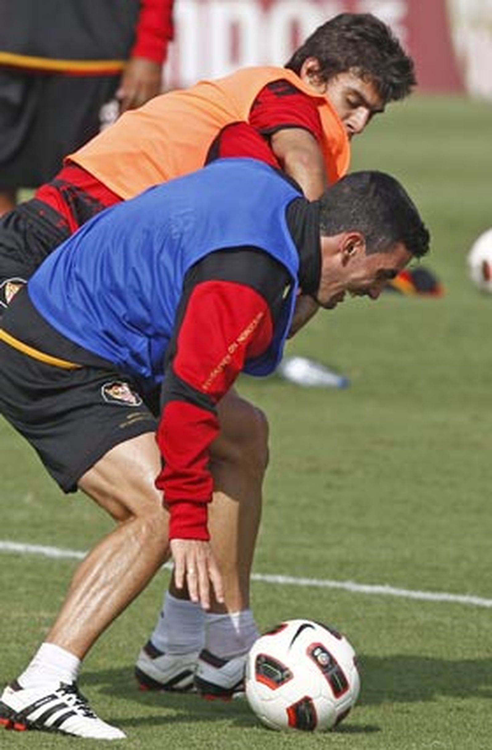 Alfaro espera su "oportunidad" en Gijón ante las lesiones de Navas y Capel