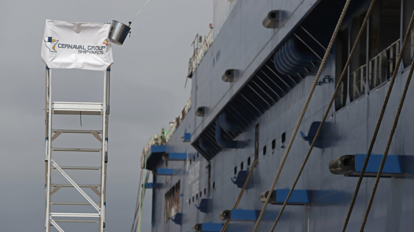 Las mejores fotos del nuevo dique flotante de Cernaval en San Roque