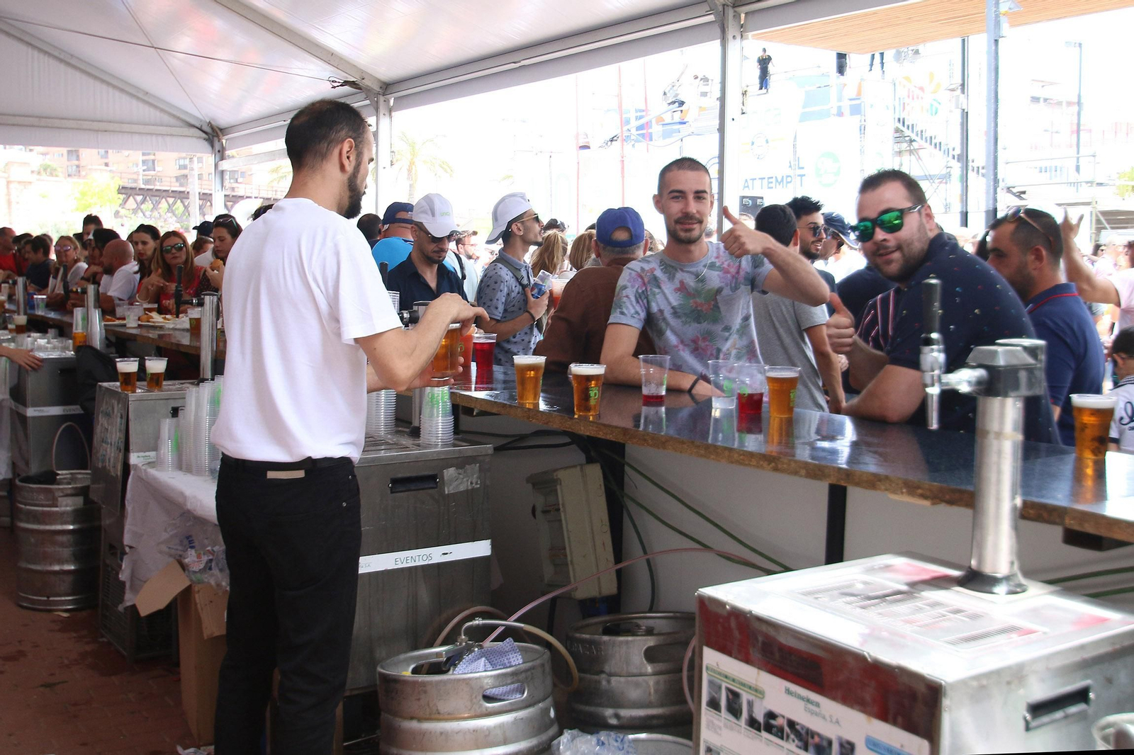 Fotogalería del récord Guinnes del gazpacho más grande del mundo