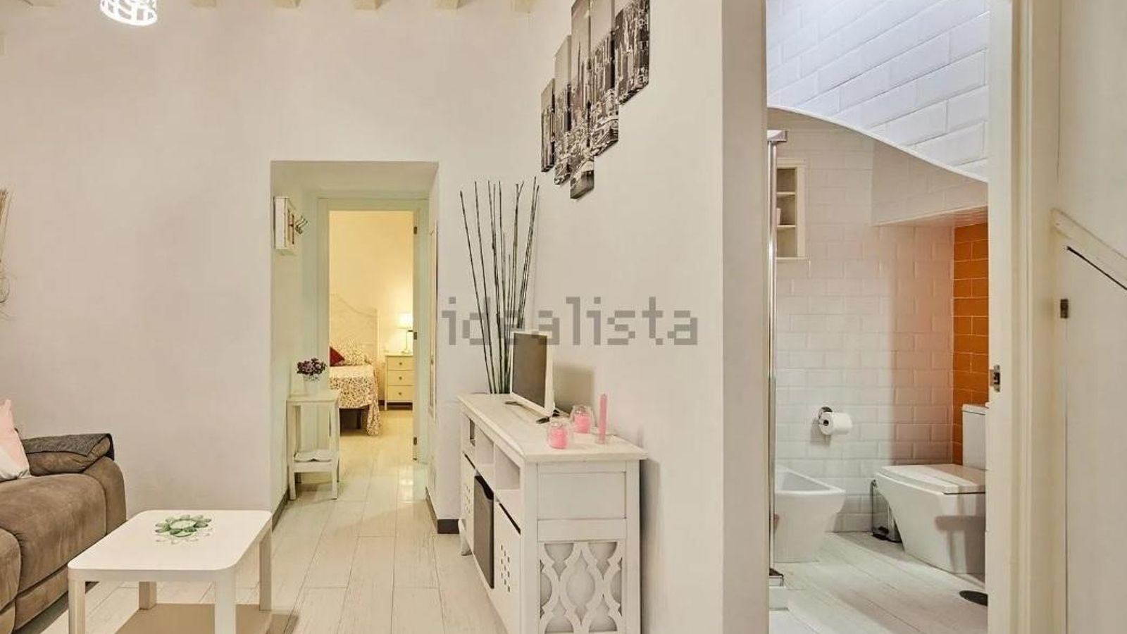 Bajo reformado en el centro histórico.