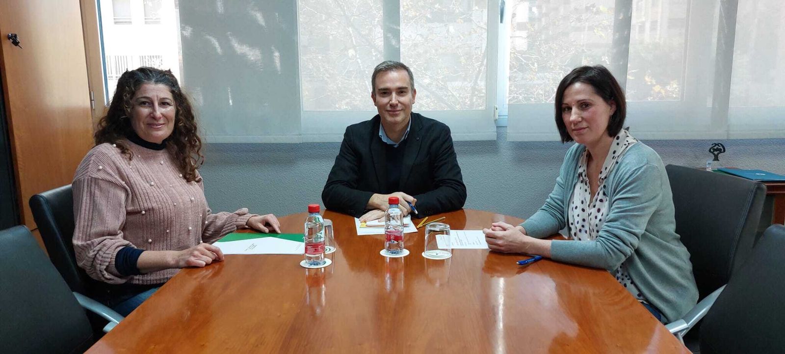 Reunión entre la alcaldesa Alboloduy y el delegado territorial de Empleo