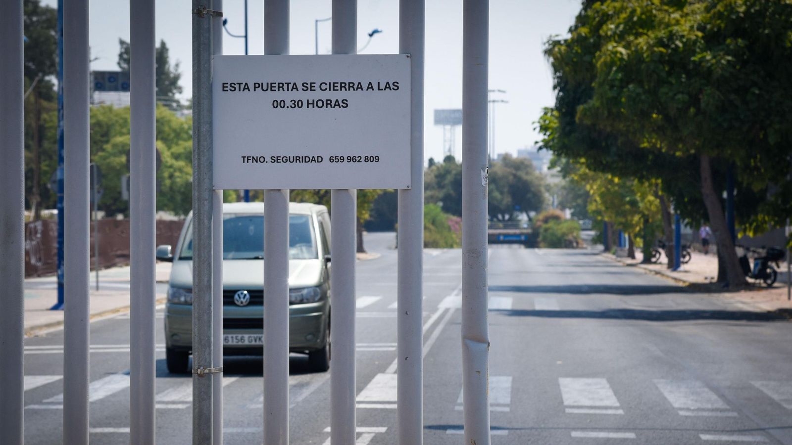 La salida de la calle Américo Vespucio hacia Juan Bautista Muñoz. Allí habrá varias paradas.