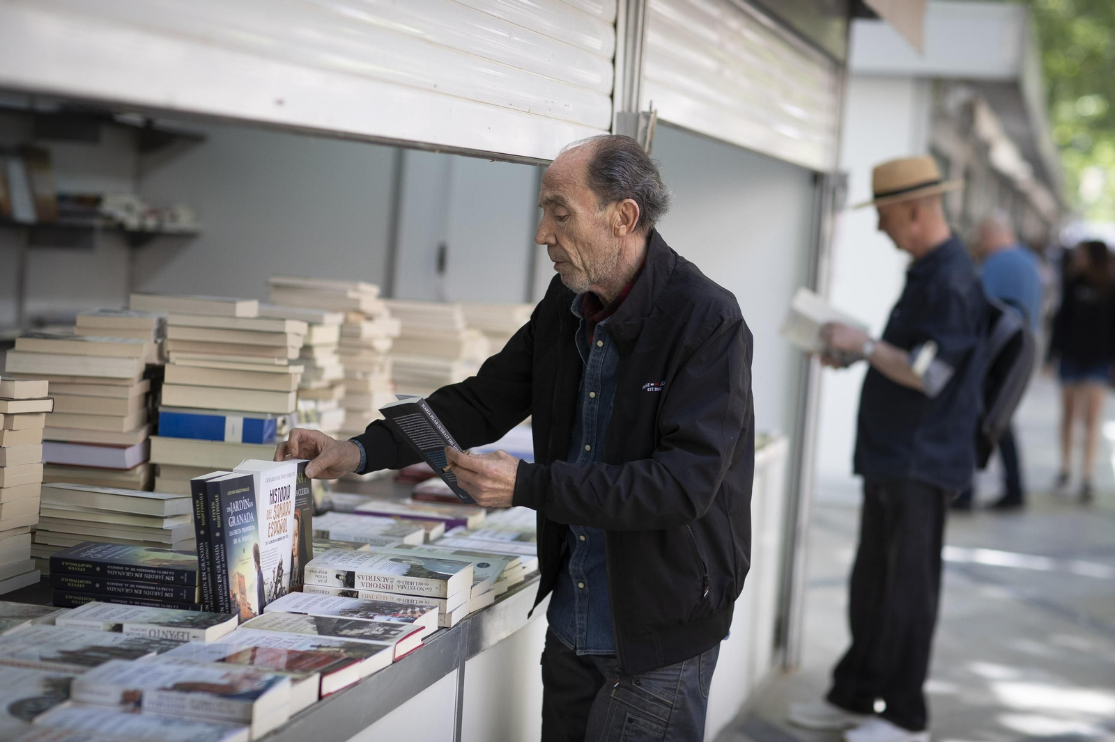Así ha vivido Granada el primer día de la Feria del Libro