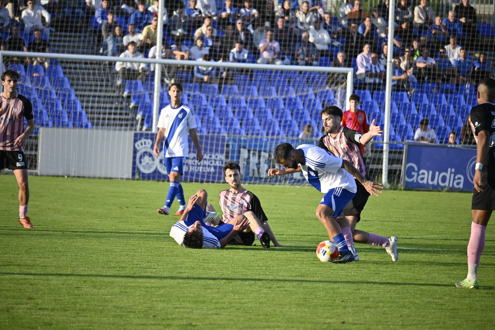 Las mejores imágenes del Atlético Onubense - Bollullos