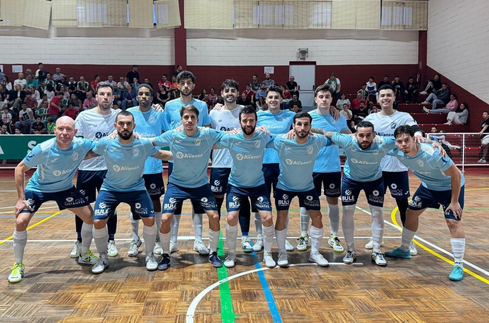 Alineación del conjunto capitalino en Jerez de los Caballeros.