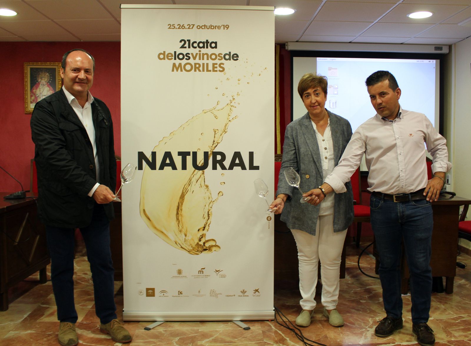 Un momento de la presentación del cartel de la Cata de los Vinos de Moriles.