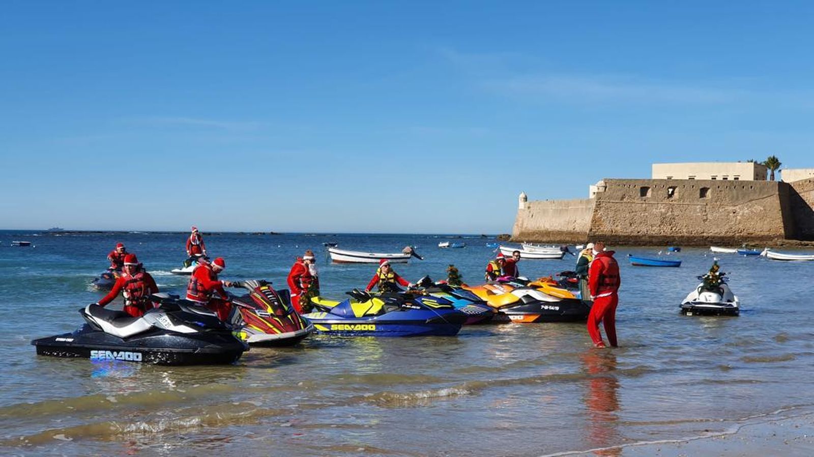 Haciendo el payaso en La Caleta
