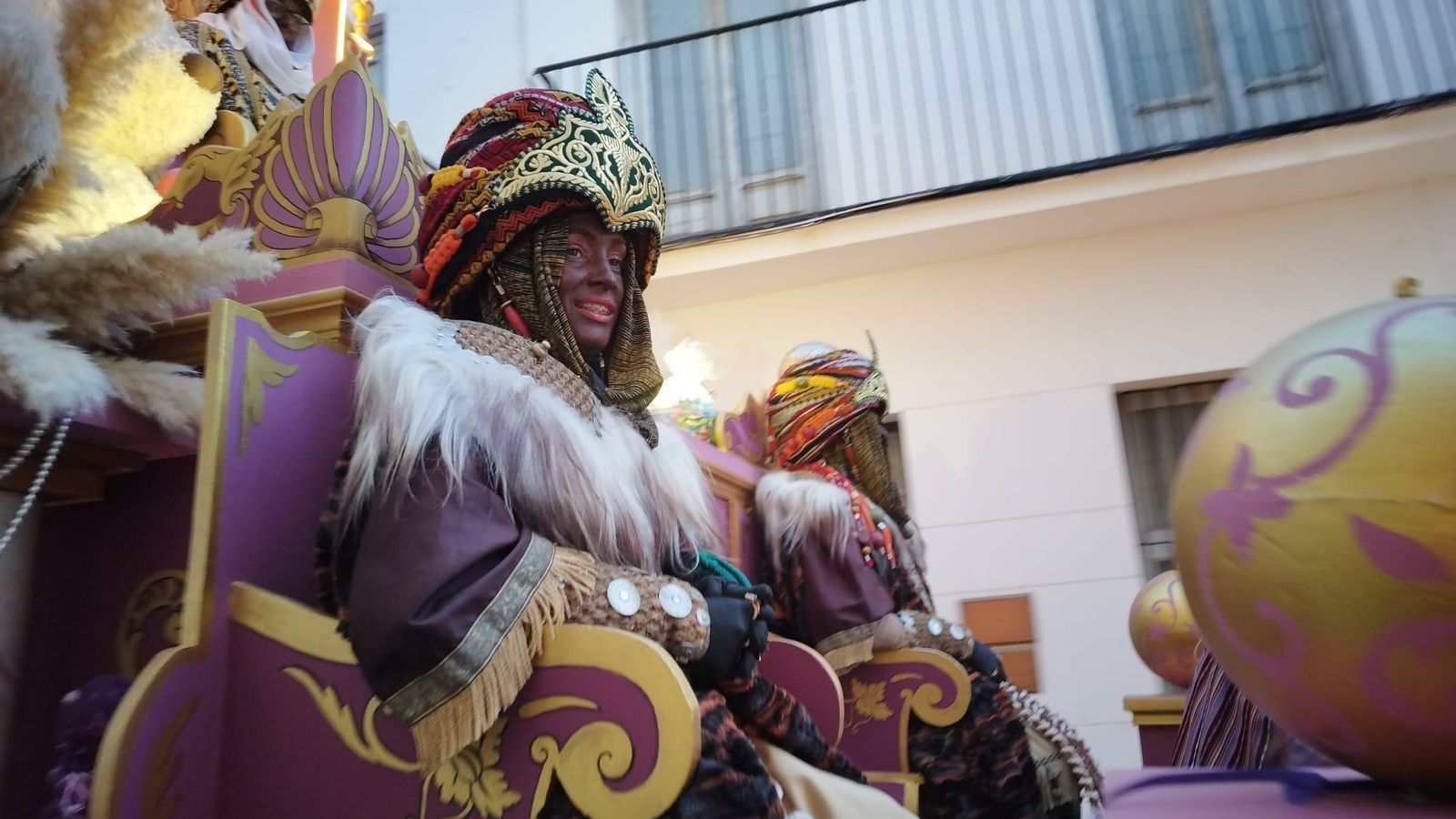 Las calles de Vélez-Málaga se llenan para recibir a los Reyes Magos