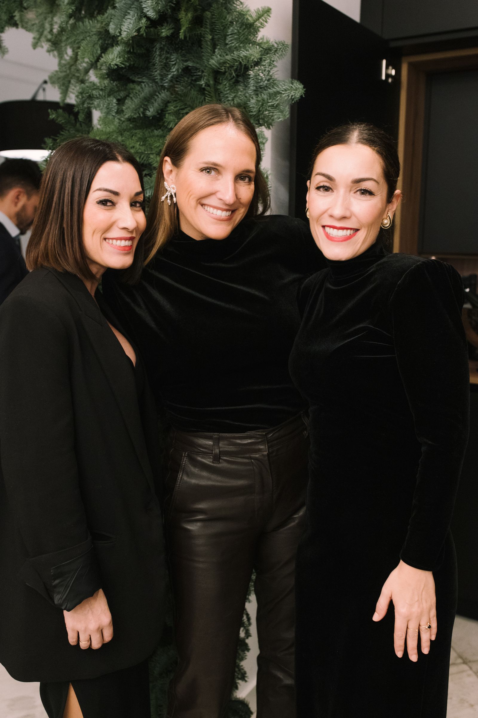 Weddings With Love reúne a artistas, empresarios e influencers en un evento solidario, todas las imágenes