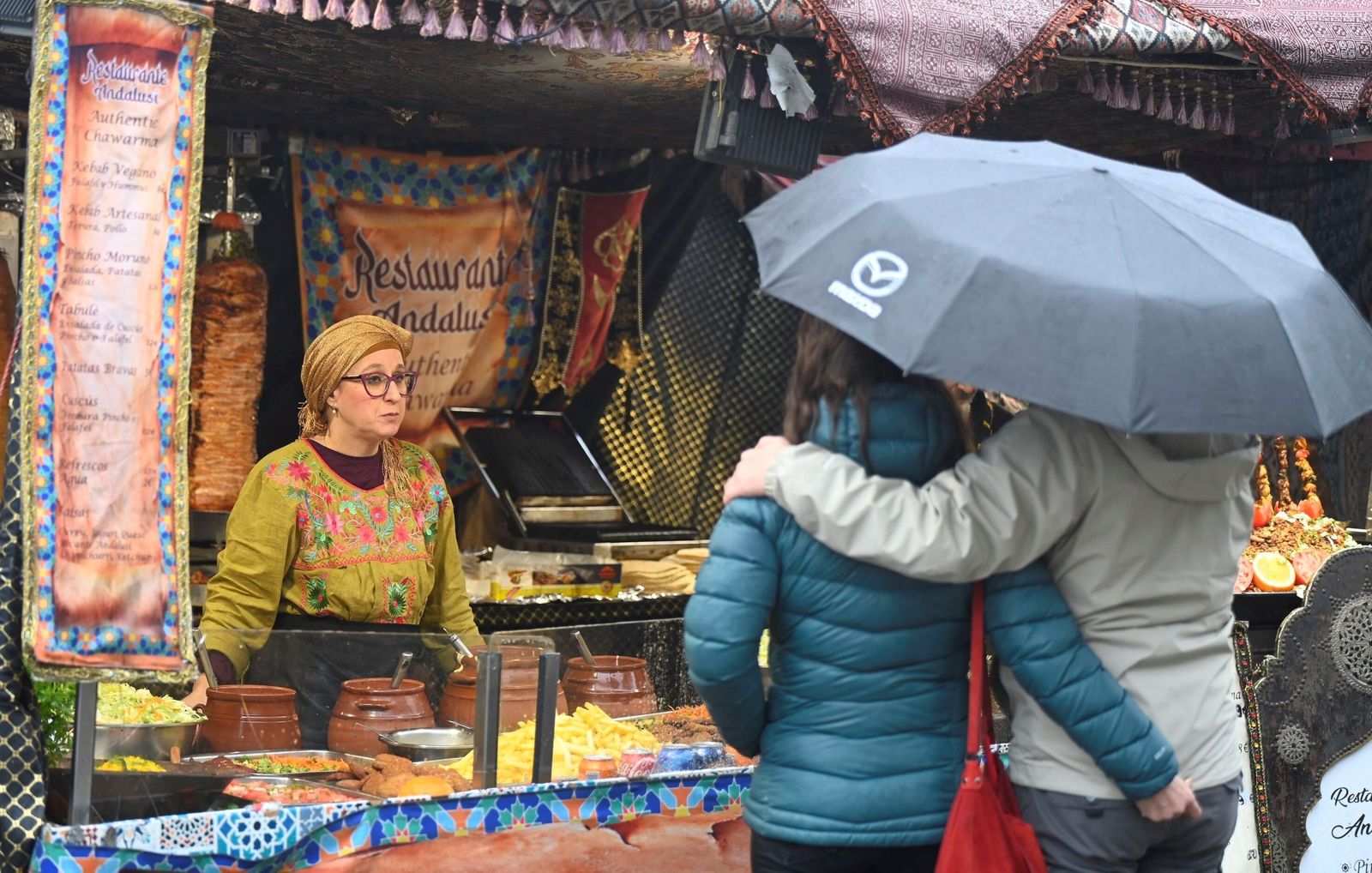 La lluvia desluce el último día del Mercado Andalusí