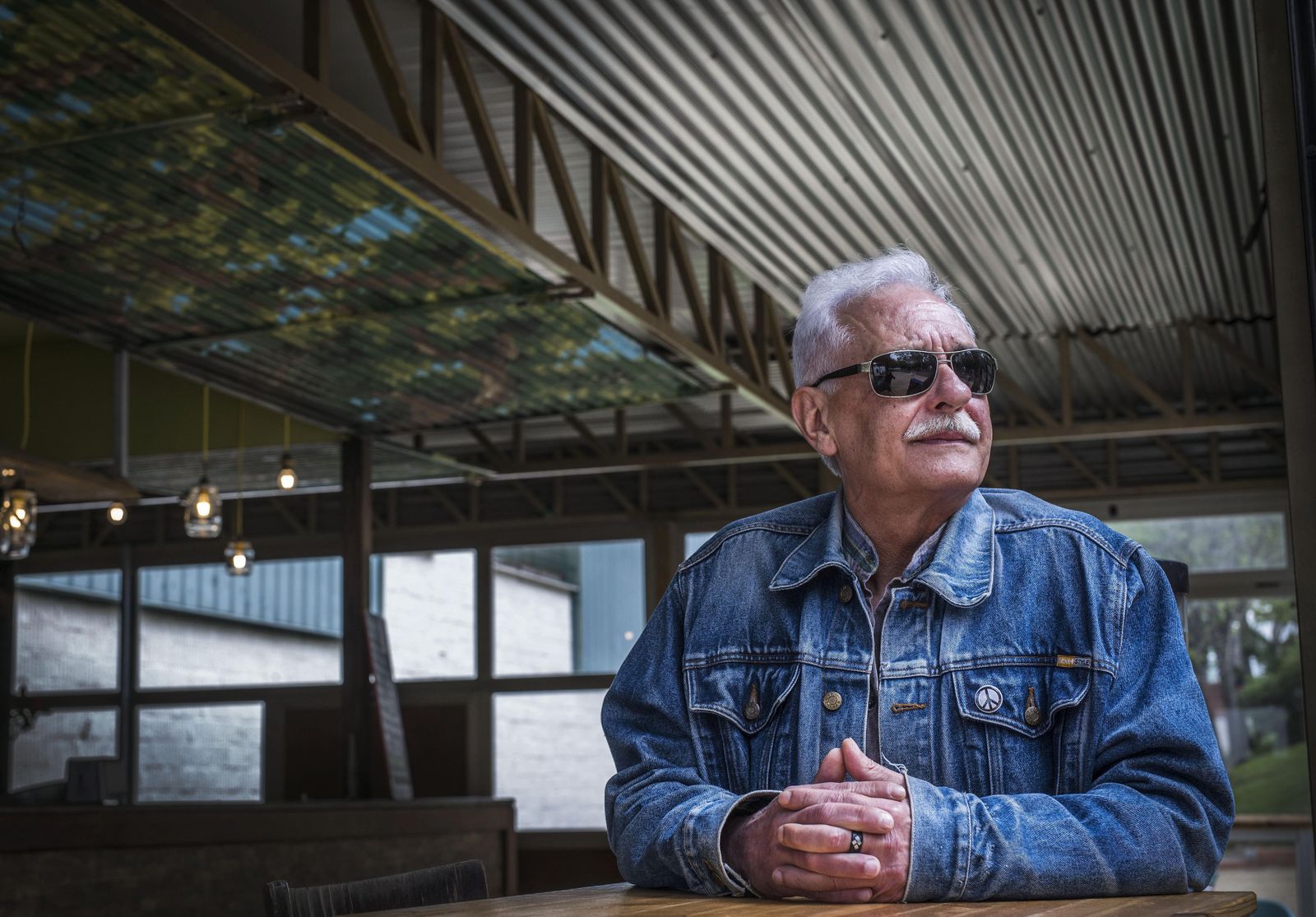 José Peinadopromotor musical. organizador de 'la isla del blues'"Entonces la música era como el comer"