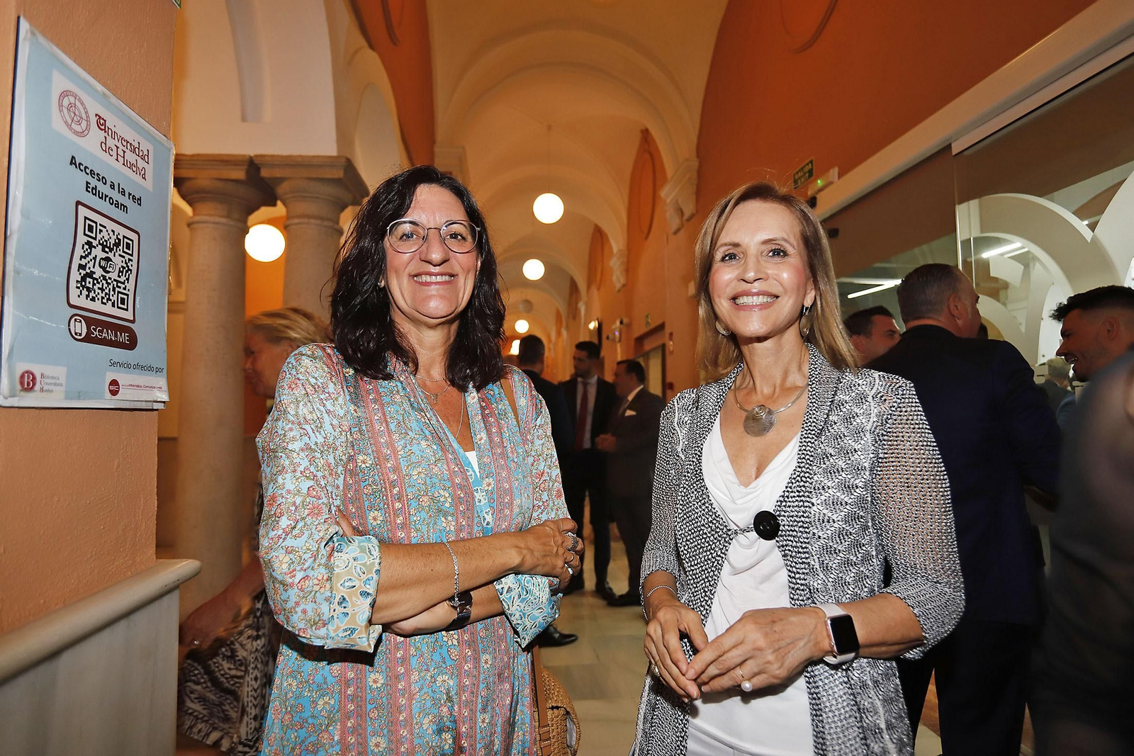 Imágenes de la recepción a los invitados a la gala de los Onubenses del Año