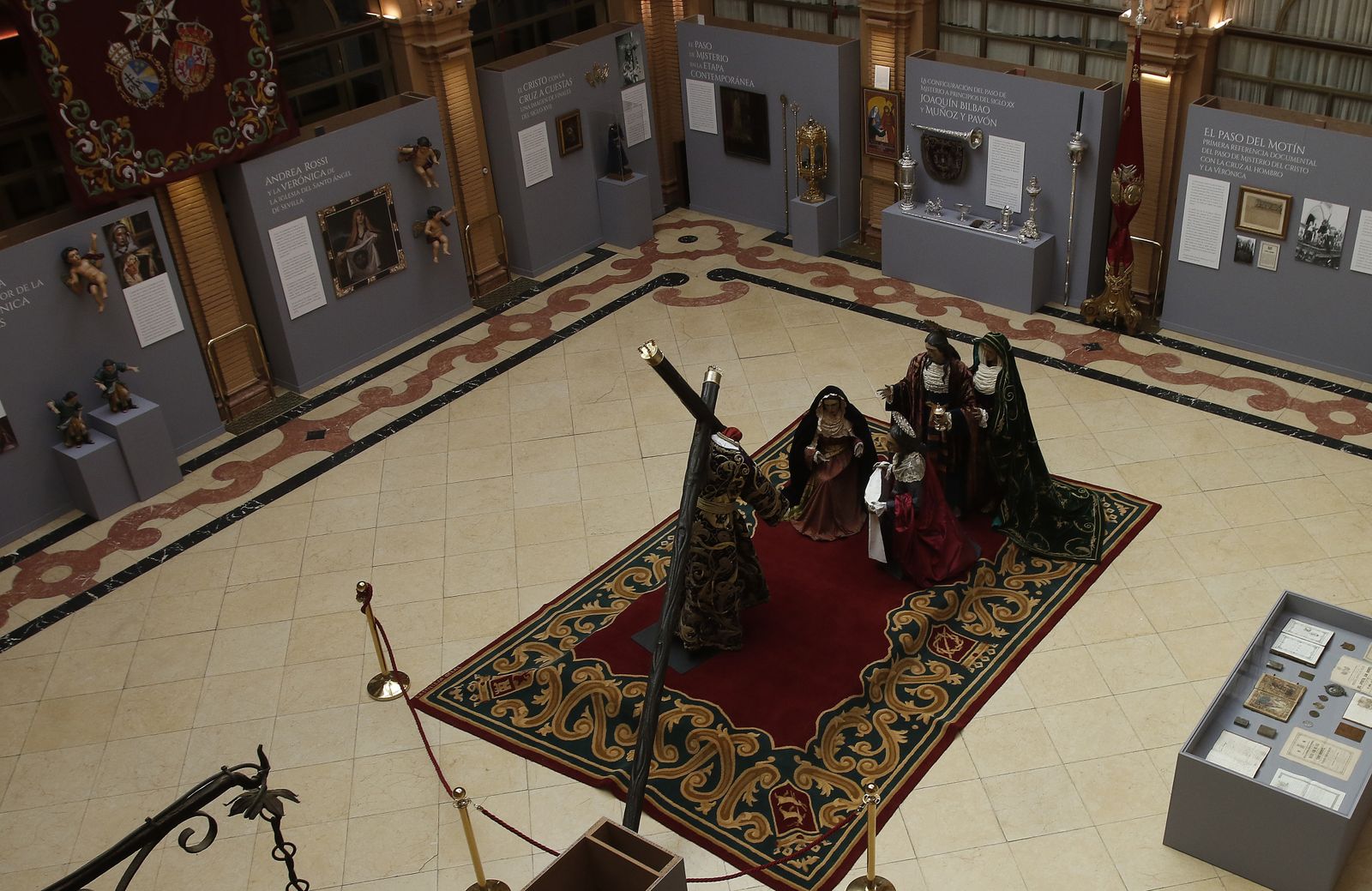 Exposición de la Hermandad del Valle y presentación del paño de la Verónica