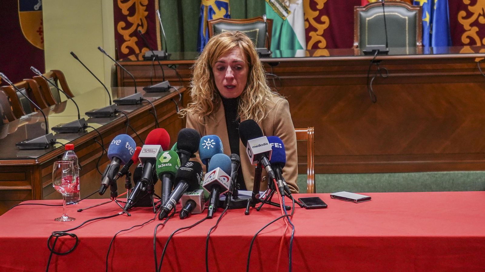 La alcaldesa de Maracena, Berta Linares, durante su comparecencia. La alcaldesa de Maracena, Berta Linares, durante su comparecencia.
